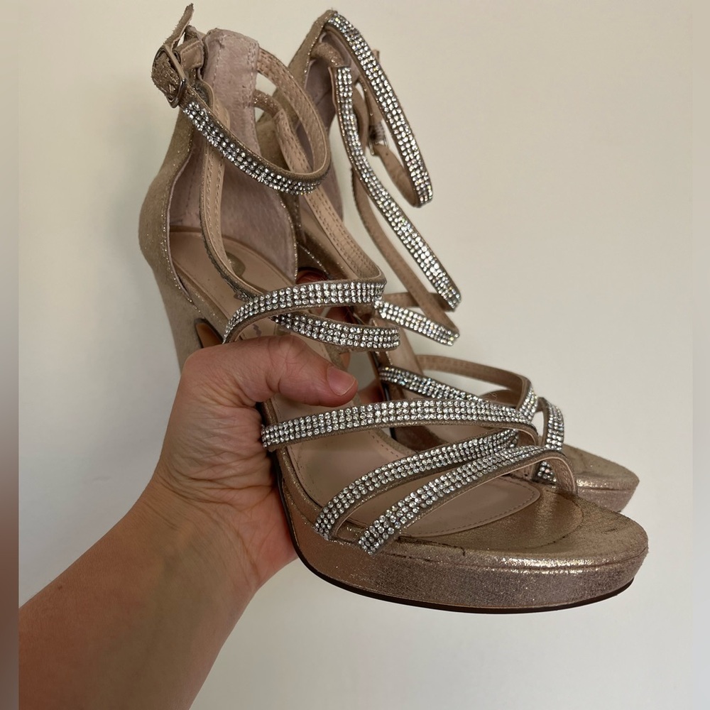 Nina Suzy Heels size 7.5 women’s gold with diamond studded straps & ankle buckle